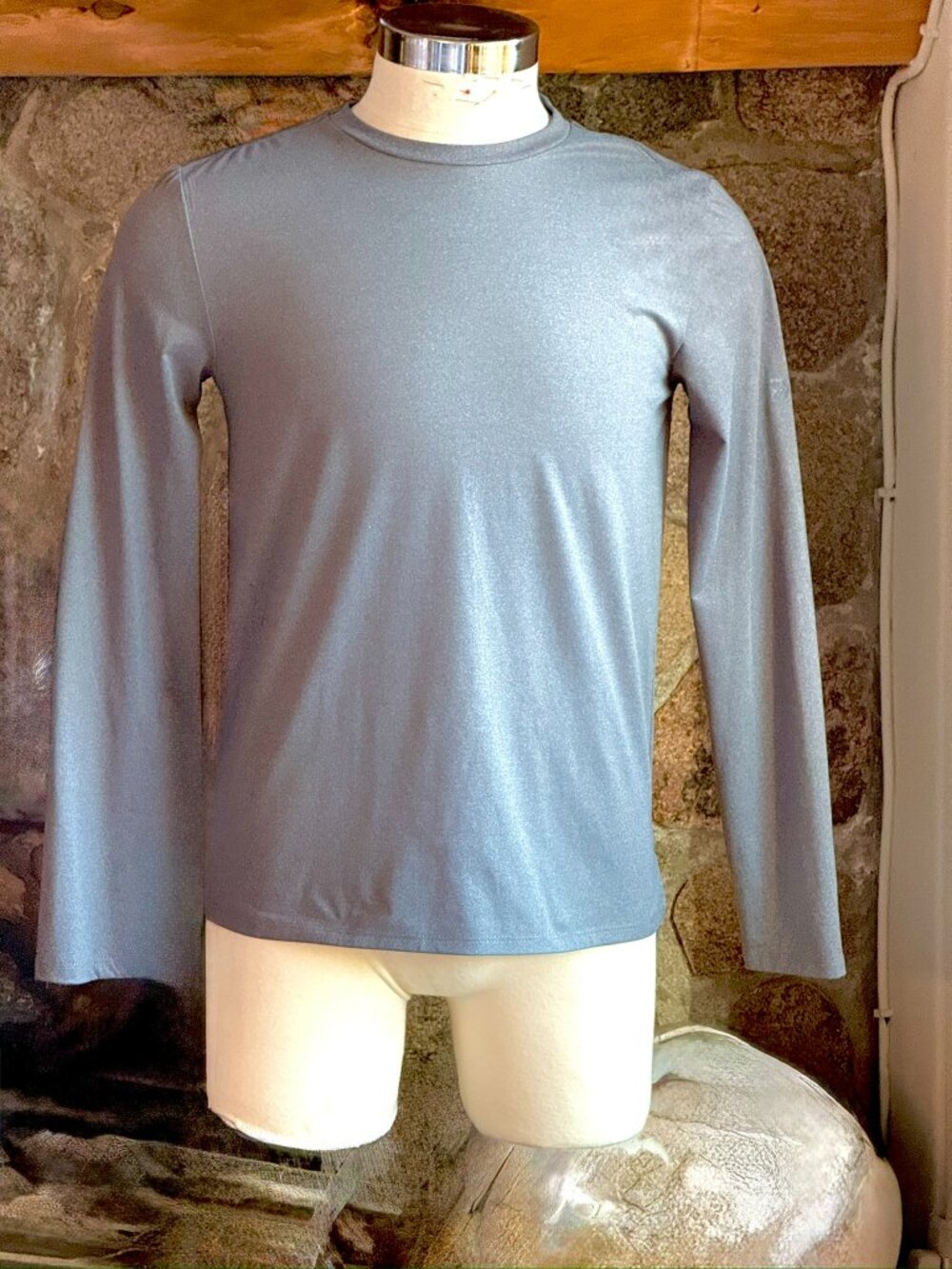 Goodfellow & Co Men's Long Sleeve Performance Crew Neck Shirt HeatherGrey M